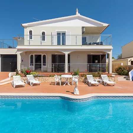 Angelina, Close To Shopping,restaurants, Modern, Gorgeous Balcony Views! Villa *