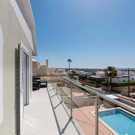 Angelina, Close To Shopping,restaurants, Modern, Gorgeous Balcony Views! فيلة جويا