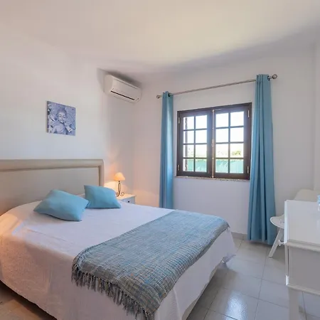 Angelina, Close To Shopping,restaurants, Modern, Gorgeous Balcony Views! * جويا